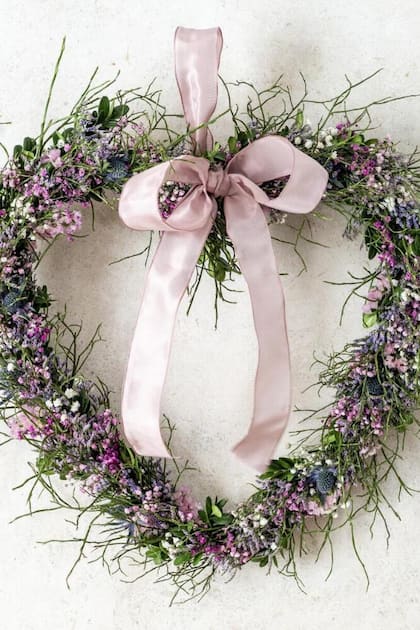 Ein Herz für den Muttertag binden